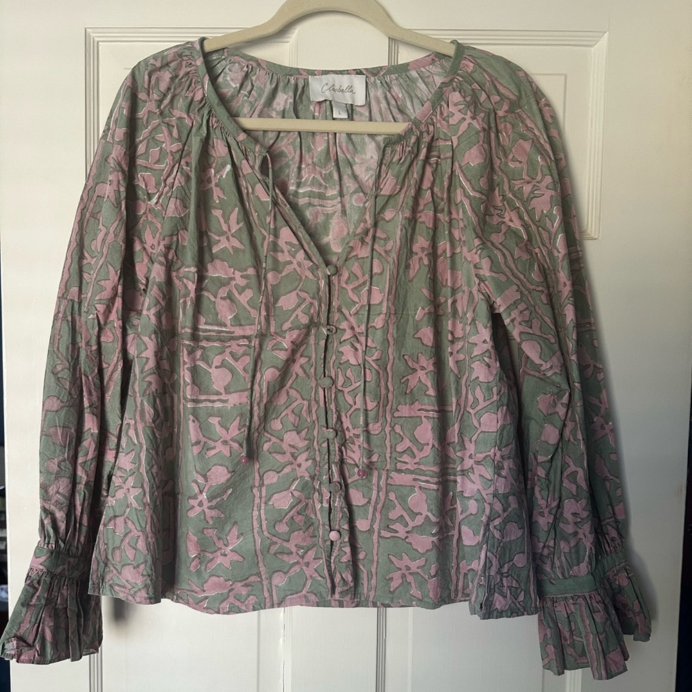 Cleobella blouse size L 🩷💚